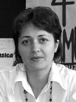 Delia Barbu Absolventă a Facultăţii de Jurnalistică